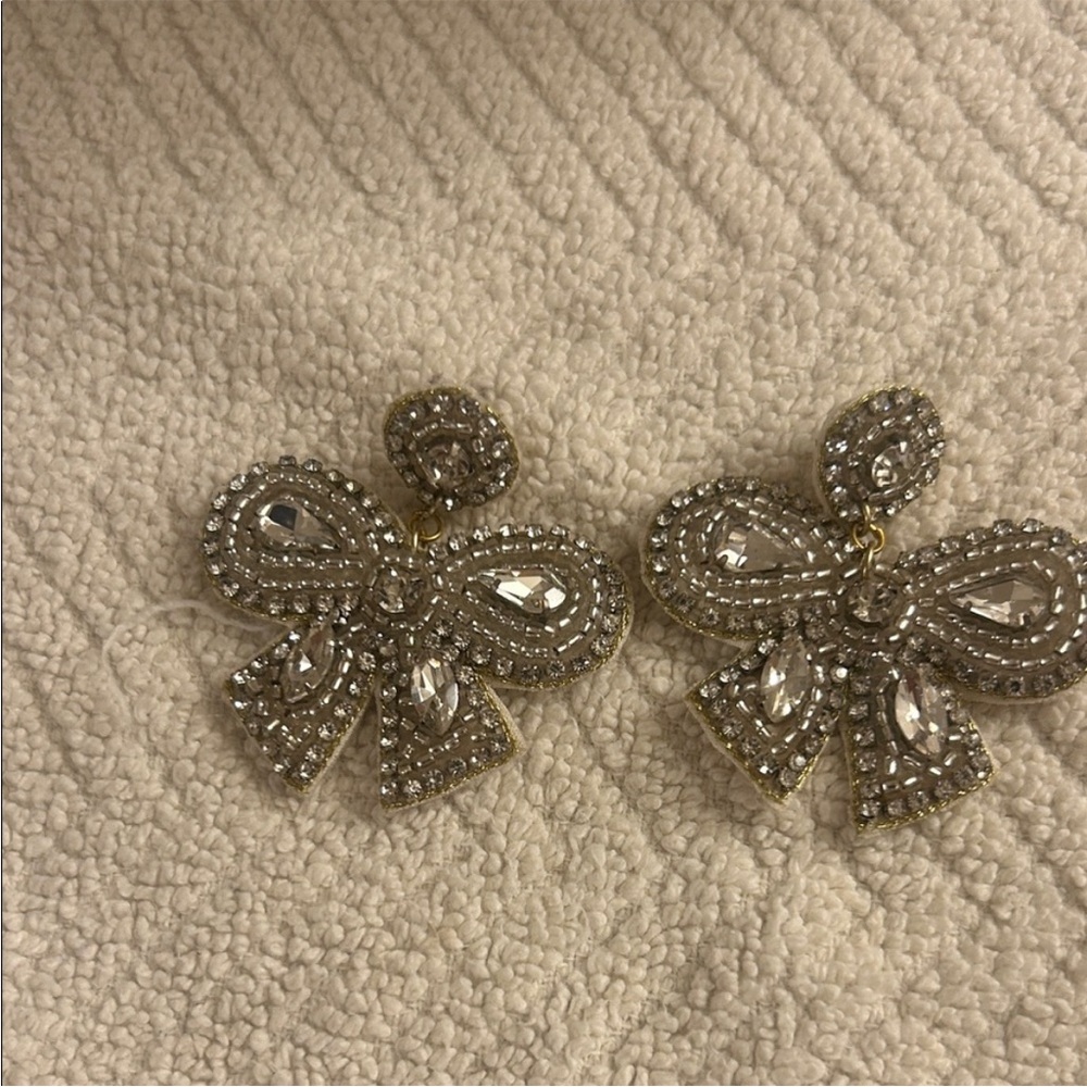 Chic Crystal Bow Earrings Unbranded Lightweight 1.5 x 2”